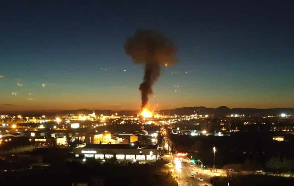 LET OP: Grote explosie petrochemische industrie Tarragona (UPDATES)
