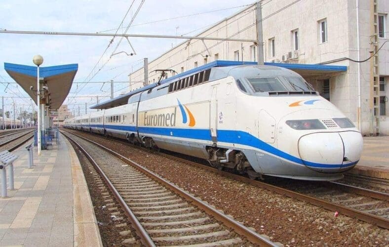 Treinreis tussen Alicante en Barcelona 40 minuten korter