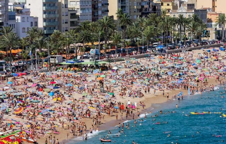 LLoret de Mar wil stranden verdelen per leeftijdsgroepen