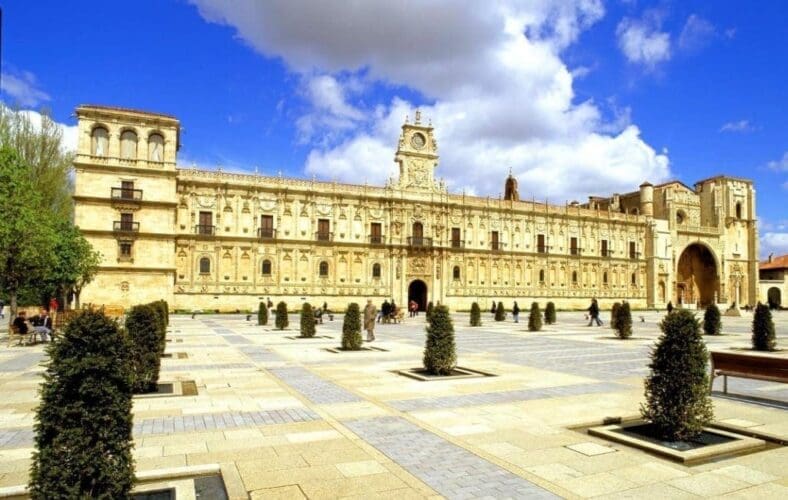 Parador van León na drie jaar renovatie werkzaamheden weer heropend