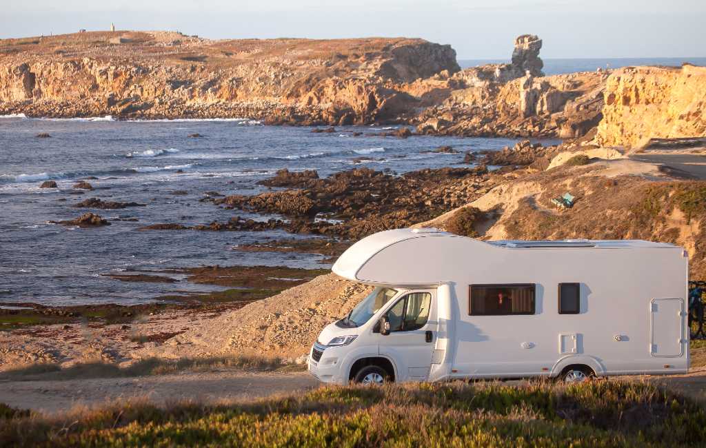 Met camper kamperen en parkeren ‘verboden’ in Portugal, hoe is dat in Spanje?
