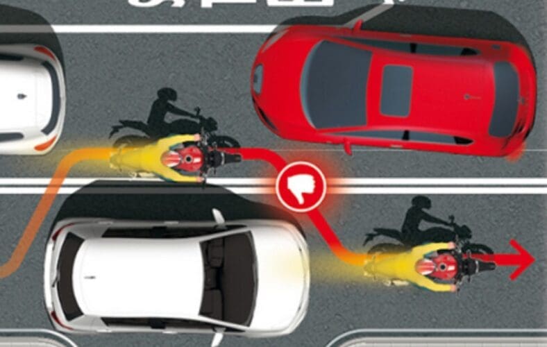 ‘Zigzaguear’ op de motor of scooter kan 500 euro kosten in Spanje