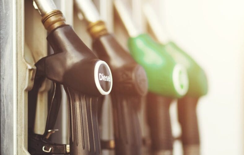 Spaanse regering wil eind 2022 de accijnsverhoging voor diesel gaan invoeren