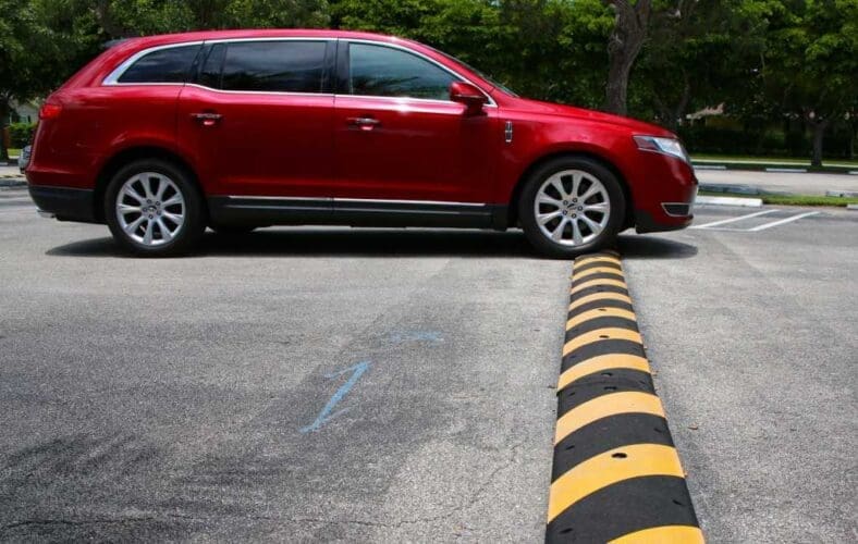 Gaat de nieuwe 30 km/uur snelheid ervoor zorgen dat de verkeersdrempels in Spaanse steden verdwijnen?