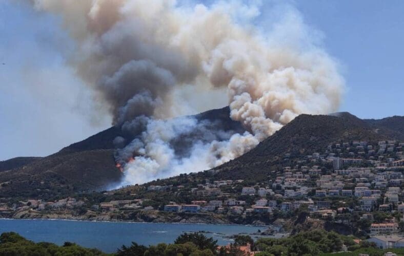 Grote natuur- en bosbrand aan de Costa Brava in Llançà en Cap de Creus (UPDATE)