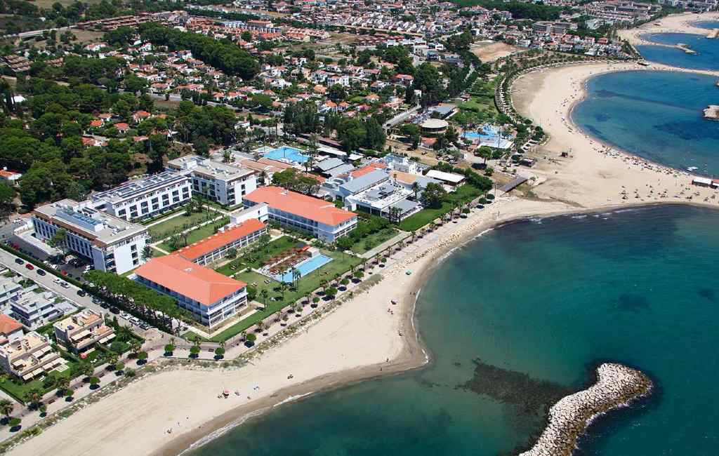 Jongen rukt beide ogen uit van beveiligingsmedewerker in hotel in Cambrils