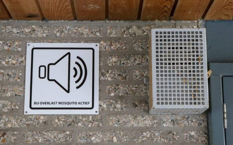 Is de Mosquito de oplossing voor de Spaanse Botellones?