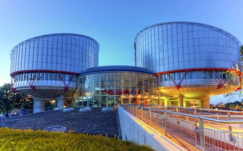 Roma-vrouw daagt Spanje voor het gerecht in Straatsburg omdat ze geen weduwenpensioen ontvangt