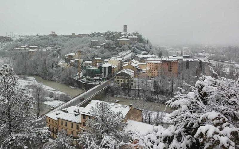 Noord-Spanje bedekt onder dikke sneeuwlaag