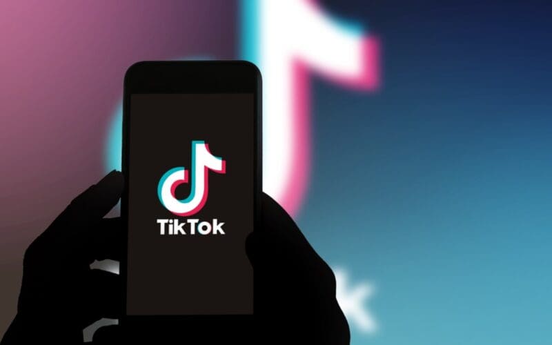 Verbod TikTok op Nederlandse werktelefoons ambtenaren, maar volgt Spanje?