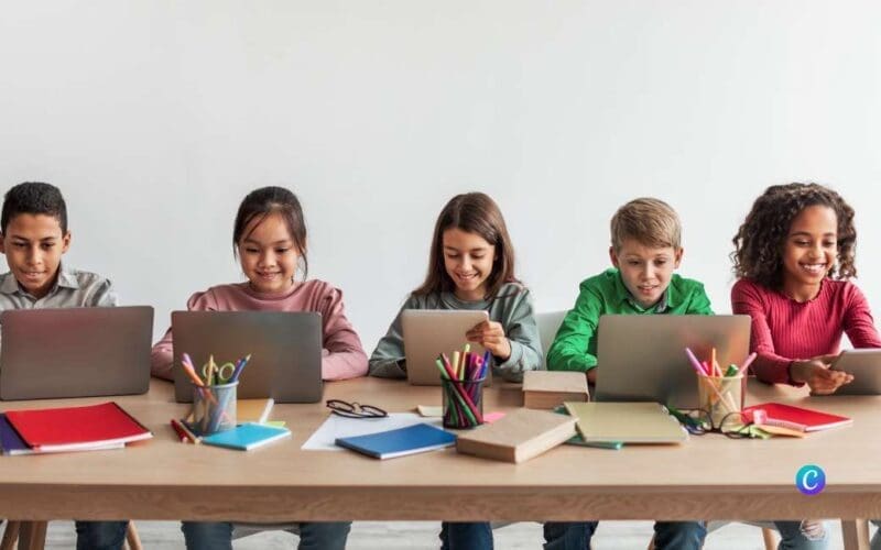 Zweden wil minder schermen en meer boeken in klaslokalen, hoe is dat in Spanje?