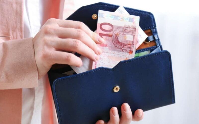 Meer dan acht miljoen Spanjaarden verdienen minder dan 12.000 euro