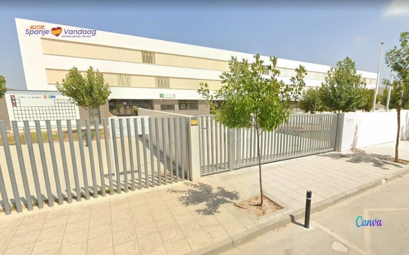 Minderjarige jongen steekt leraren en leerlingen neer in Andalusië