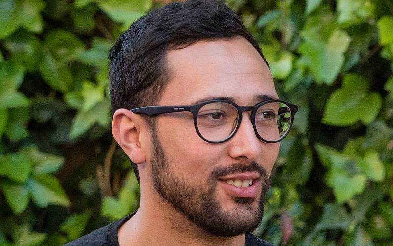 Voorheen naar Brussel gevluchte rapper Valtònyc accepteert celstraf van twee jaar en biedt excuses aan