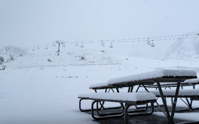 10 cm sneeuw gevallen bij de skigebieden in de Pyreneeën