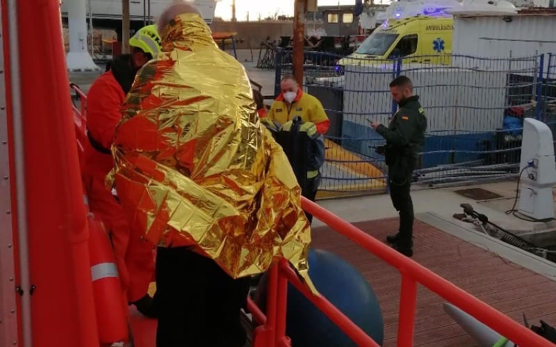 Een 62-jarige Nederlandse kajakker gered voor de kust van Tarragona