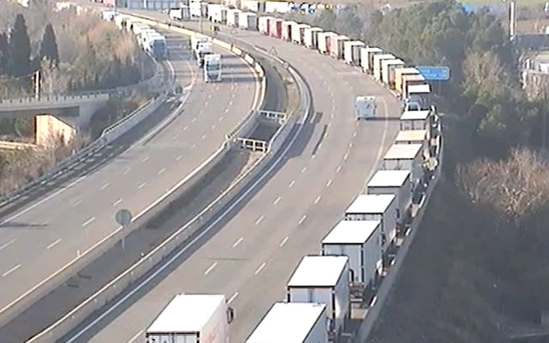 Boerenprotesten in Frankrijk leiden tot blokkades van grensovergangen met Spanje (UPDATE)