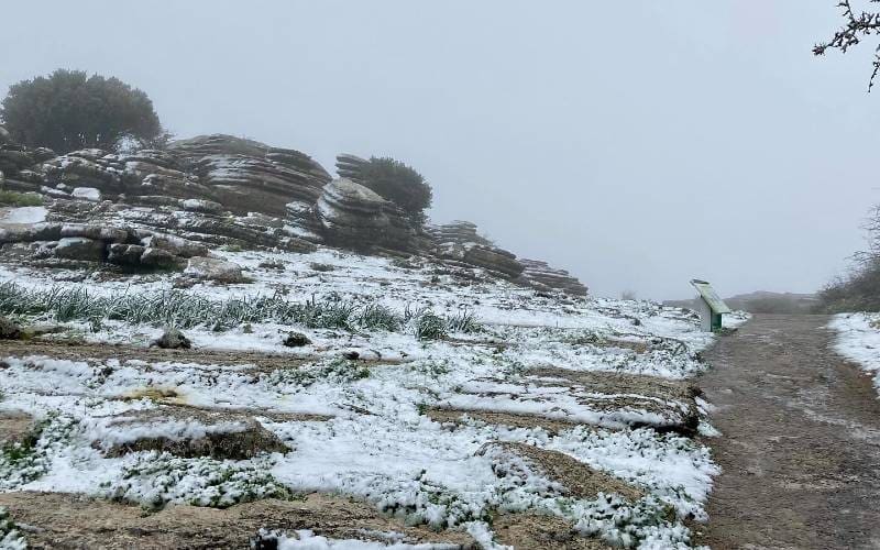De sneeuw bereikt de toppen van de provincie Málaga