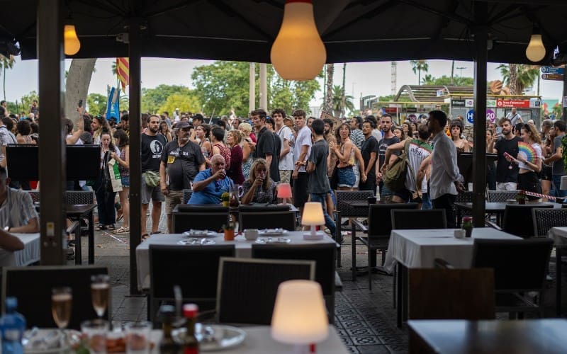 Spanning bij protest tegen massatoerisme in Barcelona en Girona