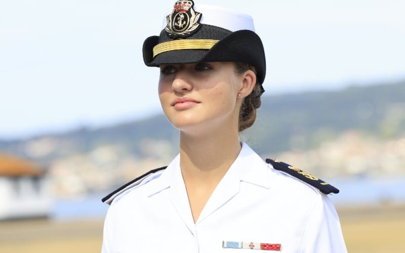 Spaanse prinses Leonor is haar opleiding aan de Maritieme School begonnen