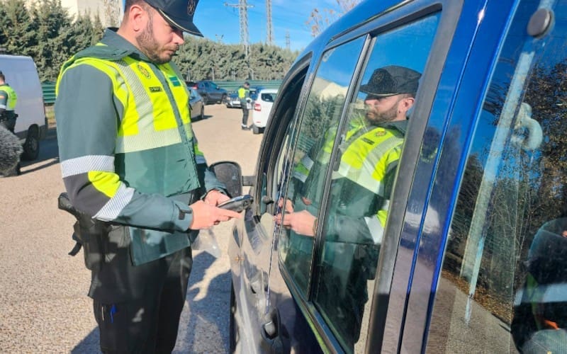 Spaanse verkeerspolitie verscherpt controles op alcohol en drugs tijdens de feestdagen