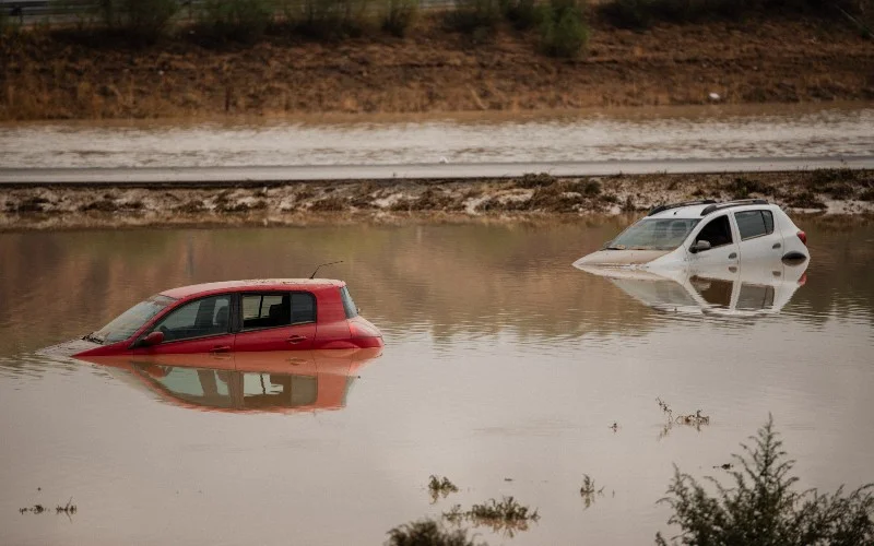 Nieuwe vragen toegevoegd aan Spaans rijexamen na recente DANA