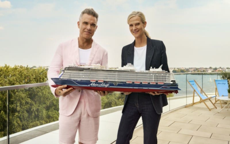 Robbie Williams treedt op in Málaga tijdens doop van TUI-cruiseschip