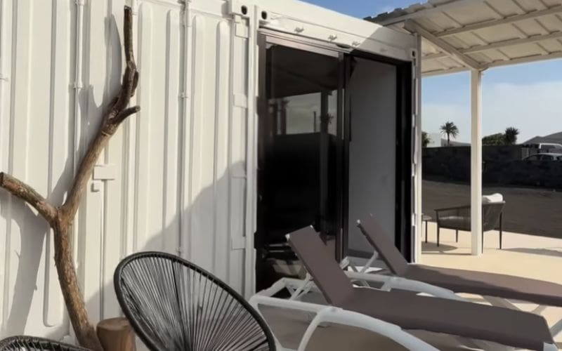 Controversiële container vakantiewoning op Lanzarote zorgt voor discussie
