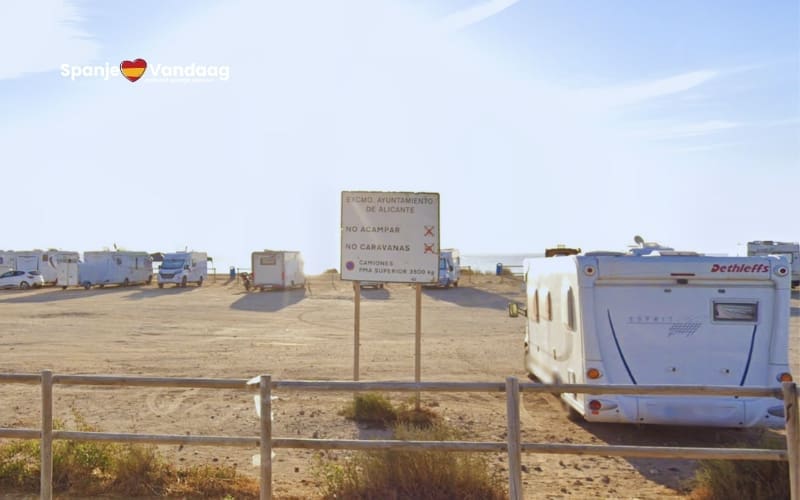 Alicante stad blijft kampeerauto’s toelaten in nabijheid van de stranden