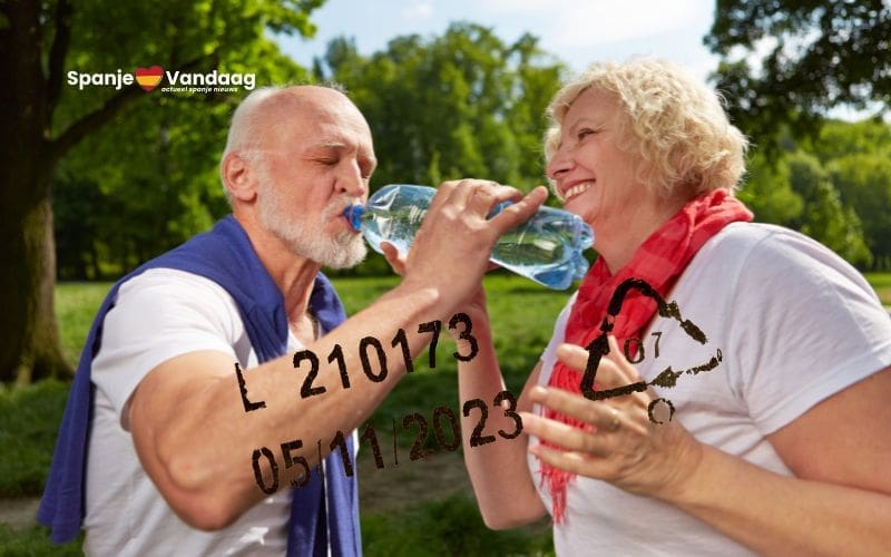 Kun je water drinken uit een fles die over datum is?