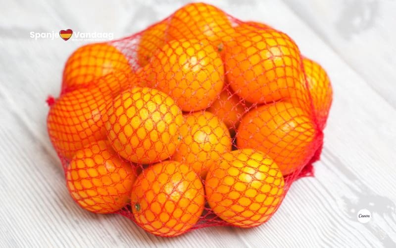 Waarom sinaasappels in Spanje vaak in een rood net worden verpakt