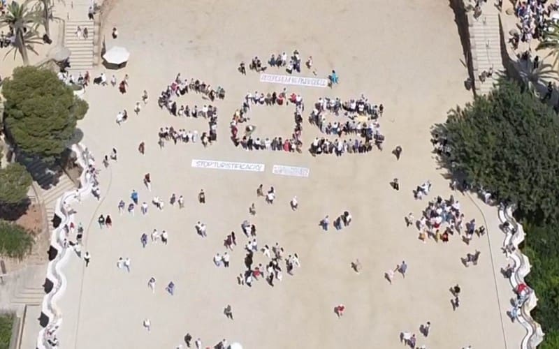 Protest in Park Güell in Barcelona tegen massatoerisme en privatisering