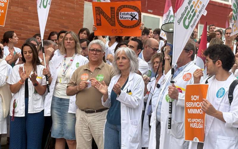 Artsen in heel Spanje staken voor betere werkomstandigheden