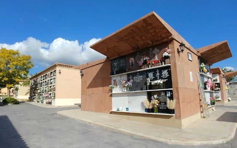 Benidorm maakt plek voor 40 extra graven op begraafplaats