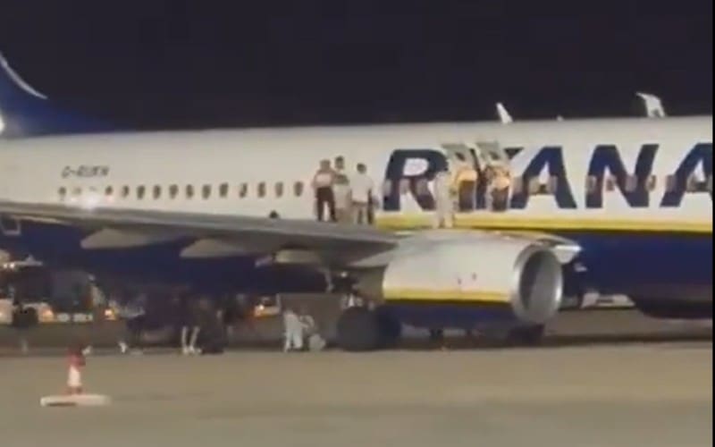 Paniek aan boord Ryanair-vlucht na brandalarm op het vliegveld van Mallorca
