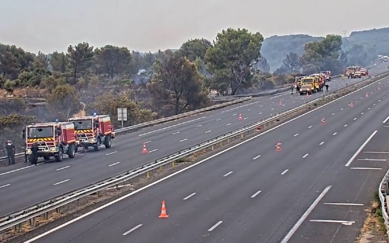 Bosbrand bij Narbonne legt snelweg A‑9 tussen Frankrijk en Spanje tijdelijk stil