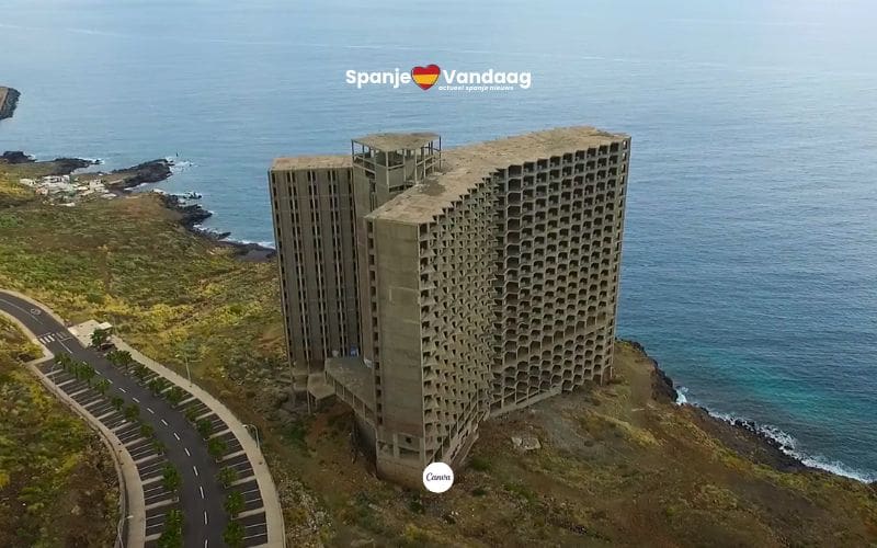 Na 50 jaar verloedering wordt het spookhotel in Áñaza op Tenerife eindelijk gesloopt