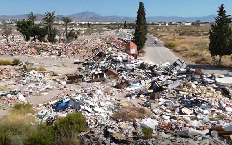Overvolle milieuparken zorgen voor illegale stortplaatsen in Alicante