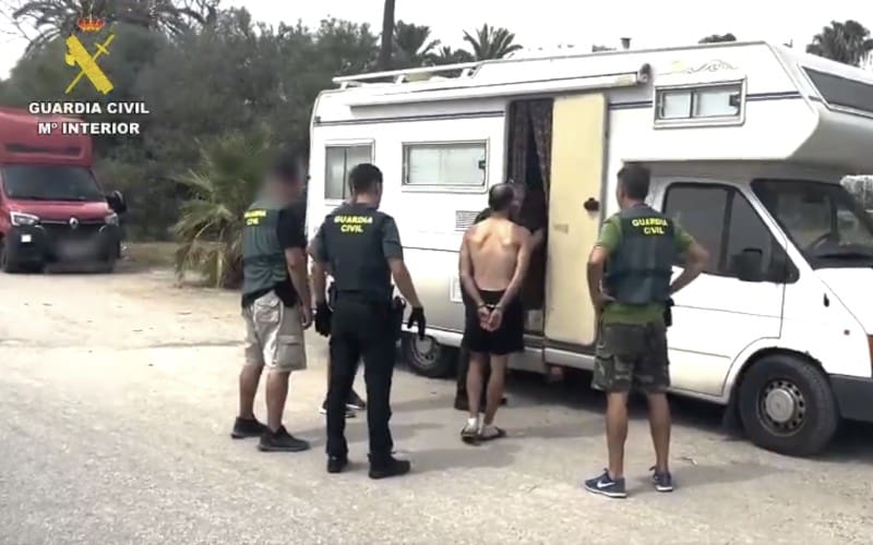 Man die in kampeerauto woonde opgepakt voor zes bosbranden in Málaga