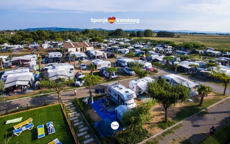Spaanse campings bijna volgeboekt in augustus door dure alternatieven