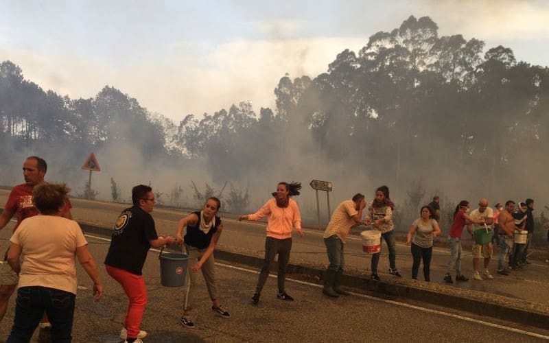 Natuurbranden en overstromingen laten zien dat Spanjaarden solidair zijn