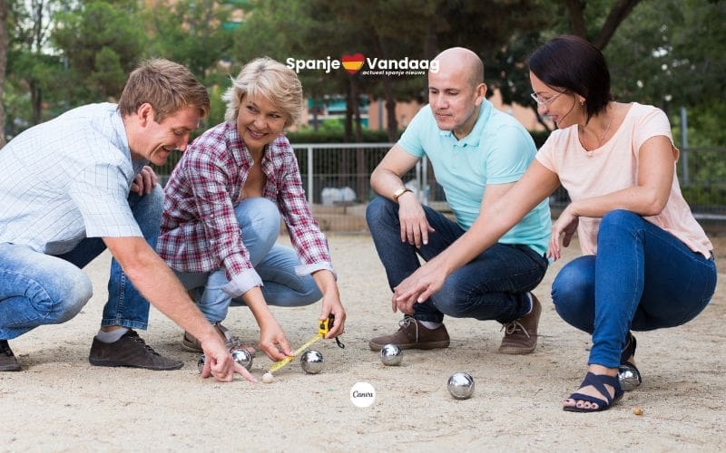 Honderd Belgen openen nieuwe jeu de boules banen aan de Costa de la Luz