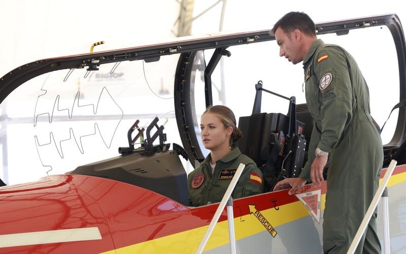 Spaanse prinses Leonor start luchtmachtopleiding als toekomstige piloot
