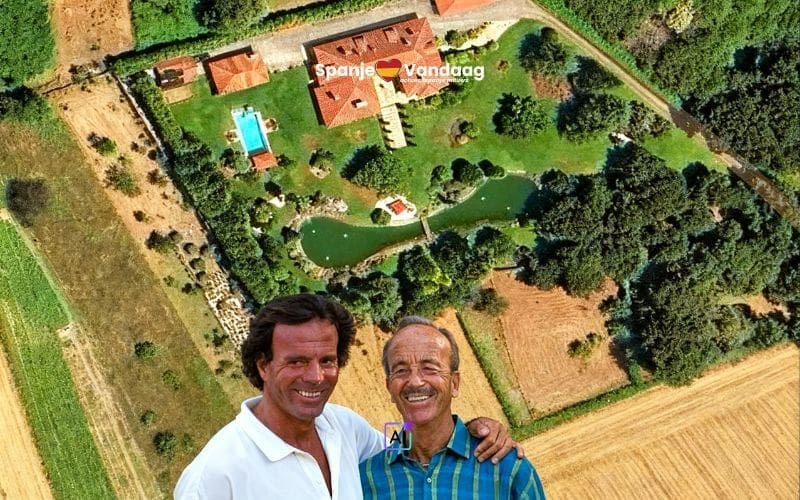 Julio Iglesias koopt huis in Galicië ter ere van zijn vader, maar zal er zelf niet te zien zijn