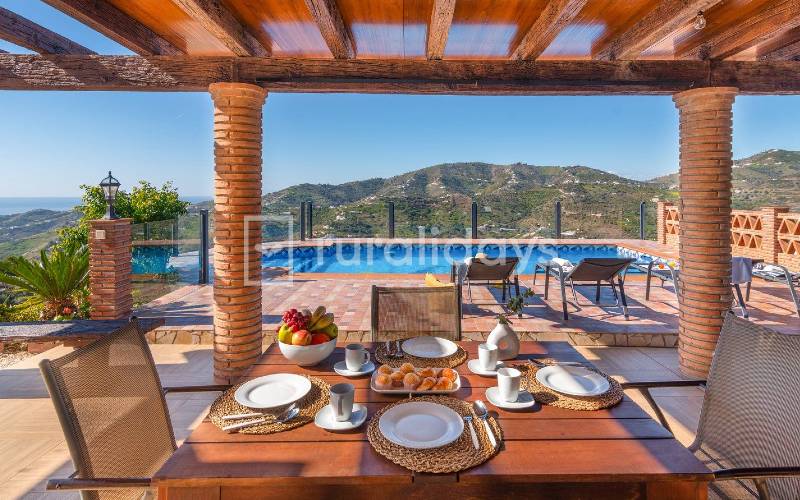 Steeds meer Noord-Europeanen huren landelijke huizen in Málaga om te overwinteren