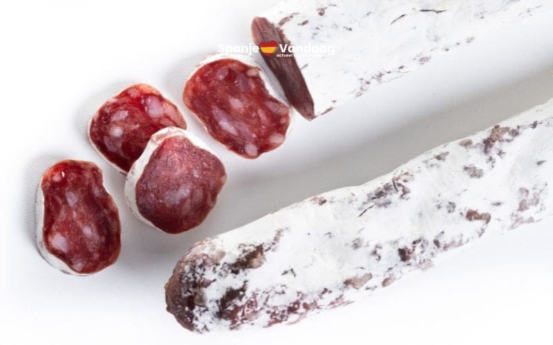 Dit moet je weten over fuet en de witte huid eromheen