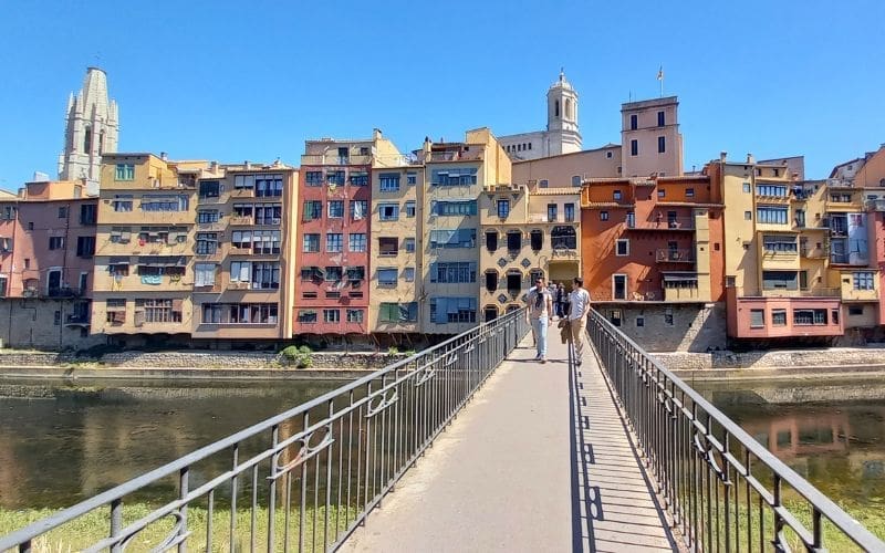 Girona gaat alle bruggen controleren om problemen te voorkomen