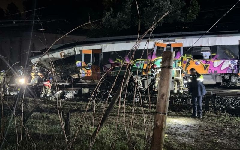 Hevige regen veroorzaakt treinongelukken in Catalonië met tientallen gewonden