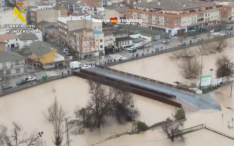 Storm Leonardo zorgt voor duizenden evacuaties en overstromingsgevaar in zuid- en west-Spanje