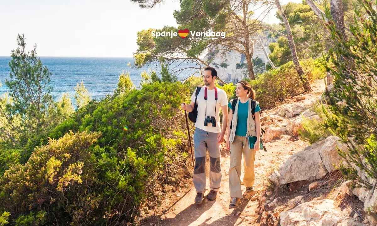 Deze spectaculaire wandelroute van 185 kilometer rond Menorca wil je minstens één keer lopen